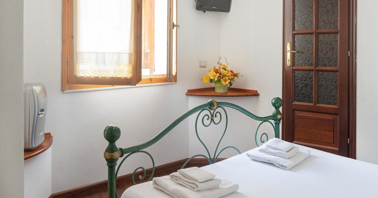 Welcomely - Bed And Dream Hotel อาลเกโร ภายนอก รูปภาพ